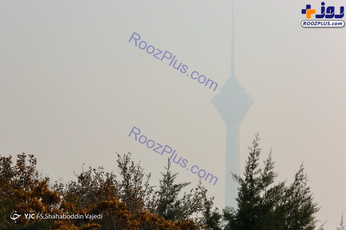 محو شدن برج میلاد در هوای آلوده تهران +عکس