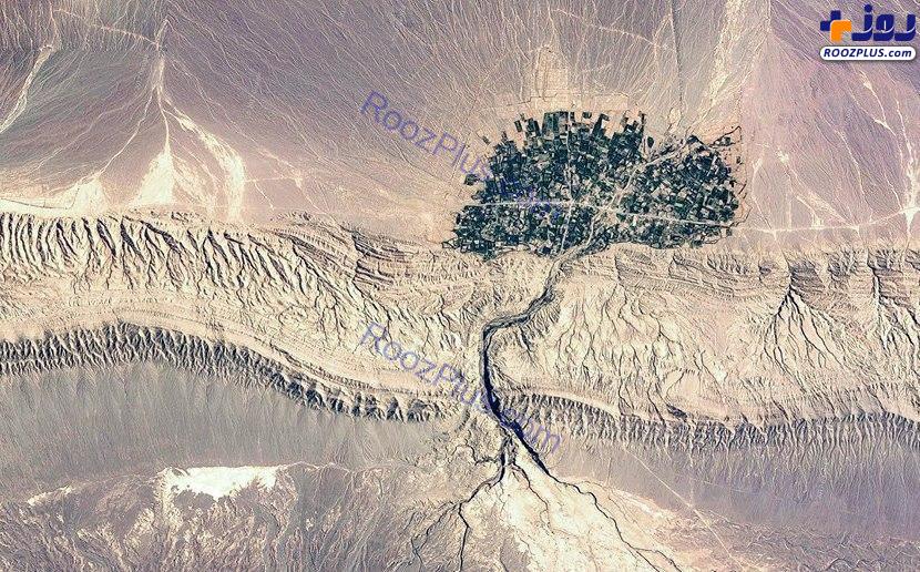 تصویری ماهواره‌ای از روستایی در کرمان مانند درختی ریشه‌دار +عکس