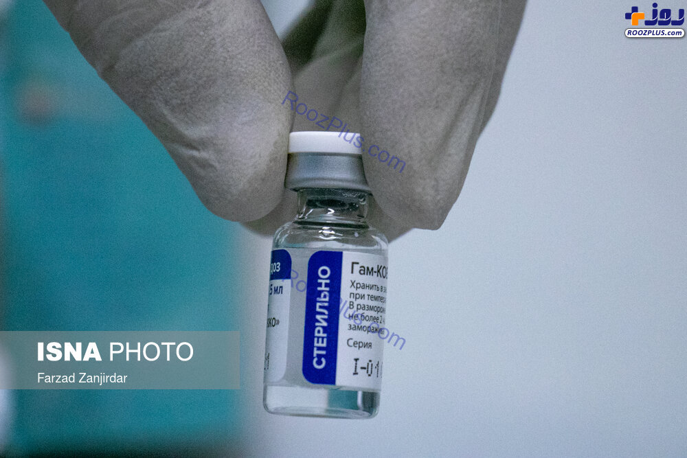 عکس/ سلفی هنگام واکسیناسیون علیه کرونا!
