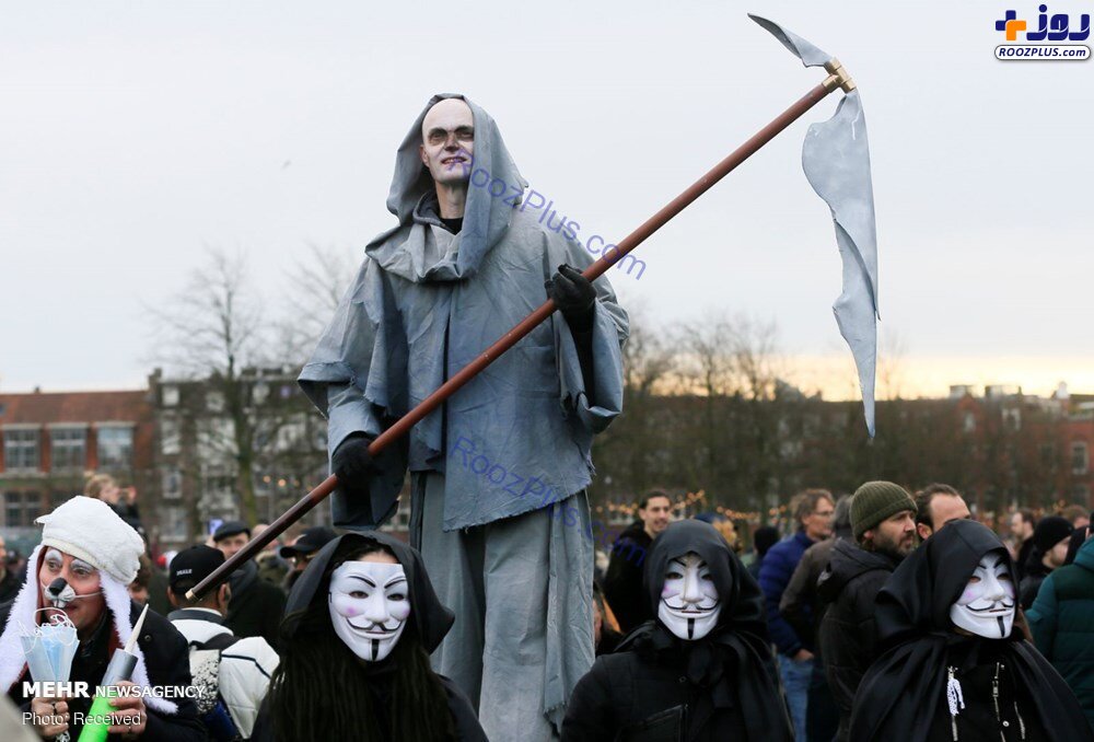 عکس/شمایل عجیب معترض به محدودیت های کرونایی در هلند