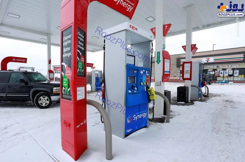 تعطیلی پمپ بنزین‌ها به علت یخبندان+عکس