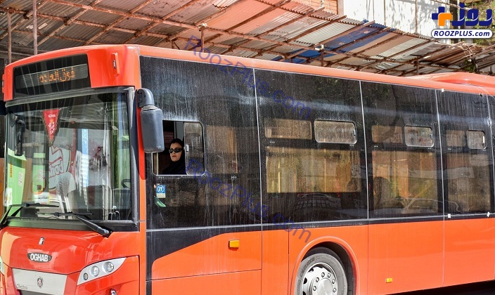 اولین زن راننده اتوبوس های شهری+عکس