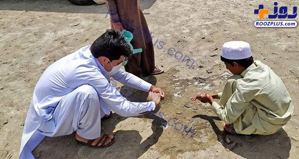 فداکاری معلم سیستان بلوچستانی در روزهای کرونایی+عکس