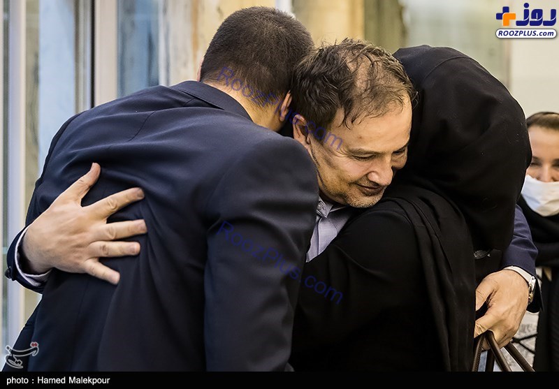 بازگشت پزشک ایرانی به کشور پس از آزادی از زندان آمریکا +عکس