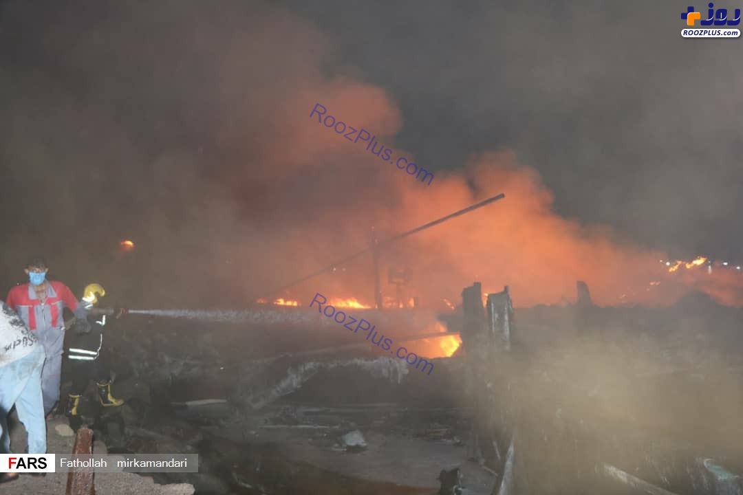 آتش‌سوزی در بندر صیادی «کنگ» +عکس