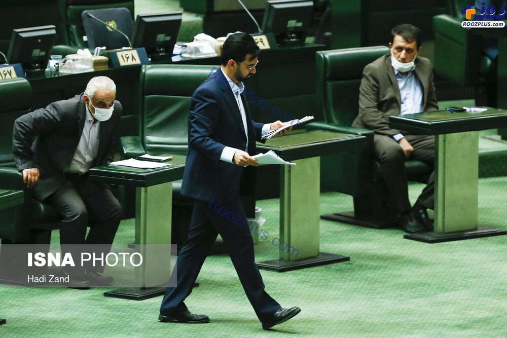 وزیر جوان در جلسه علنی امروز مجلس +عکس