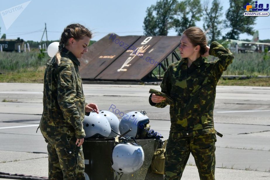 تمرینات دختران خلبان در روسیه +عکس