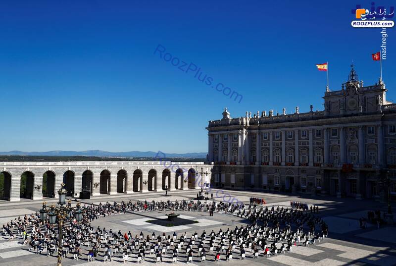 ادای احترام به قربانیان کرونا در کاخ رویال مادرید اسپانیا/عکس