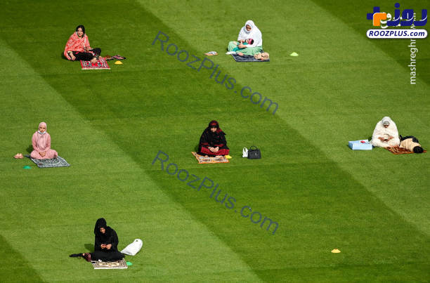 اقامه نماز عیدقربان در استادیوم فوتبال به خاطر کرونا/عکس