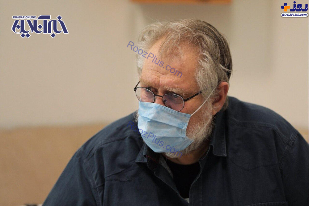 دکتر نادر طالب زاده کارگردان مشهور پس از ابتلا به کرونا روی تخت بیمارستان +عکس