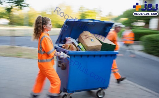 دانشجوی دختری که مشغول کار در خدمات نظافت شهری است/عکس