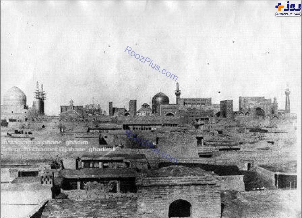 دورنمایی از گنبد و بارگاه حرم امام رضا(ع) در دوره قاجار +عکس