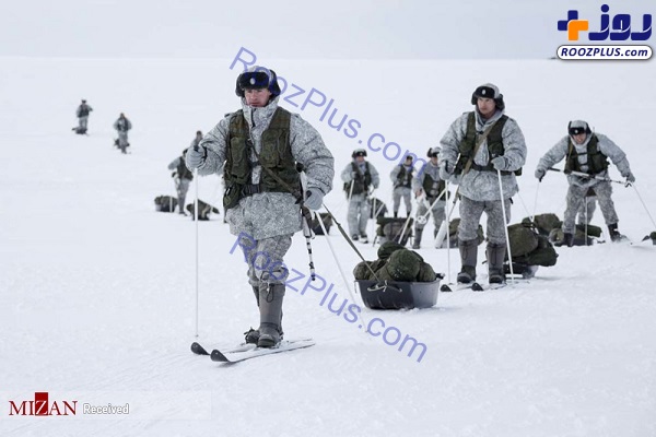 اولین پرش جهان از استراتوسفر توسط چتربازان روسیه +عکس