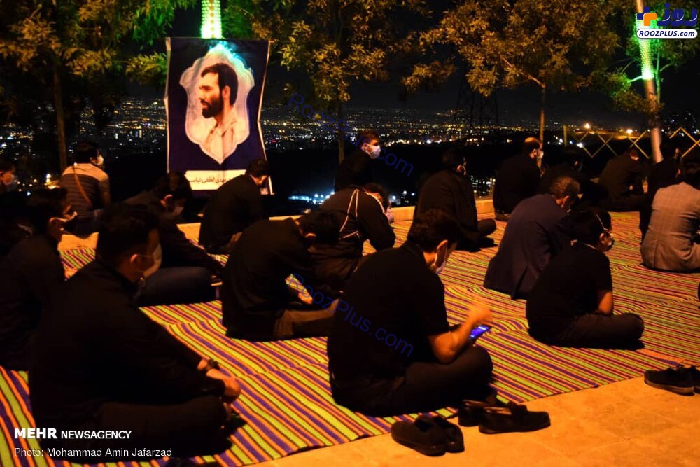عزاداری شب تاسوعا در کهف الشهدا +عکس