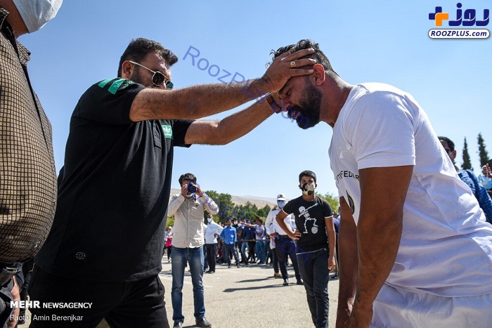 عکس/ ورزشکار ایرانی که رکورد جابه جایی تریلی با دندان را شکست