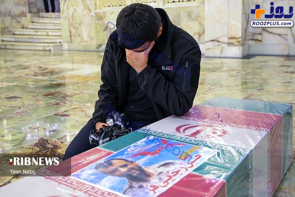 مراسم غریبانه شهدای خان طومان در حرم امام رضا(ع) +عکس