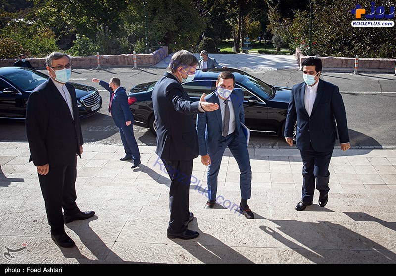 لحظه ورود هیات اوکراینی به دفتر مطالعات وزارت امور خارجه +عکس