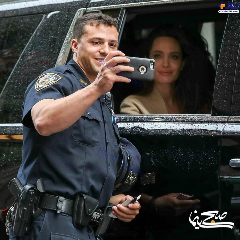 سلفی مأمور پلیس با آنجلینا جولی در ترافیک! +عکس