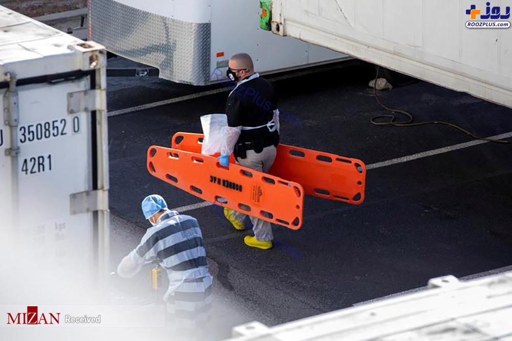 کمک گرفتن از زندانی‌ها برای حمل اجساد کرونایی! +عکس