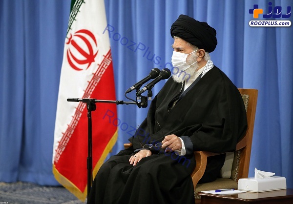 عکس/ لحظه ورود رهبر انقلاب به حسینیه امام خمینی (ره)