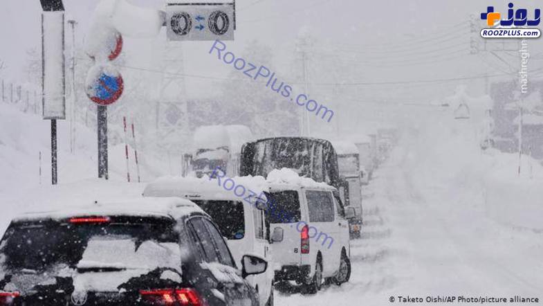 تصاویری از بارش شدید برف در ژاپن