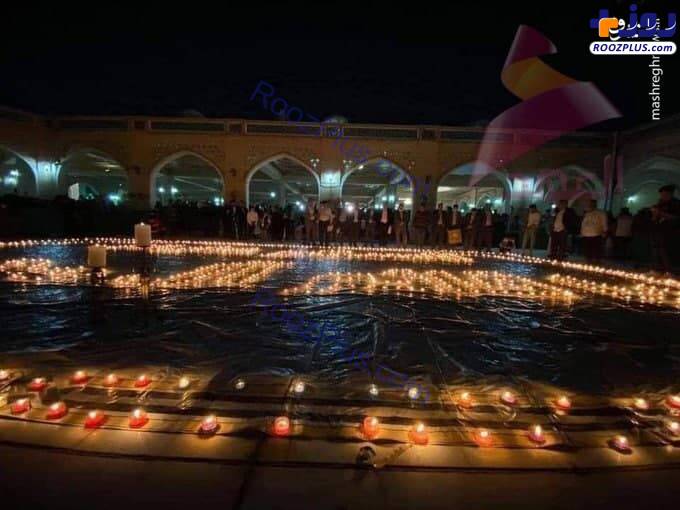 روشن کردن ۱۱۸۷ شمع در مسجد سهله به مناسبت نیمه شعبان/عکس