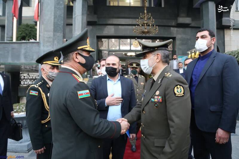 دیدار وزیر دفاع با وزیر دفاع جمهوری آذربایجان/عکس