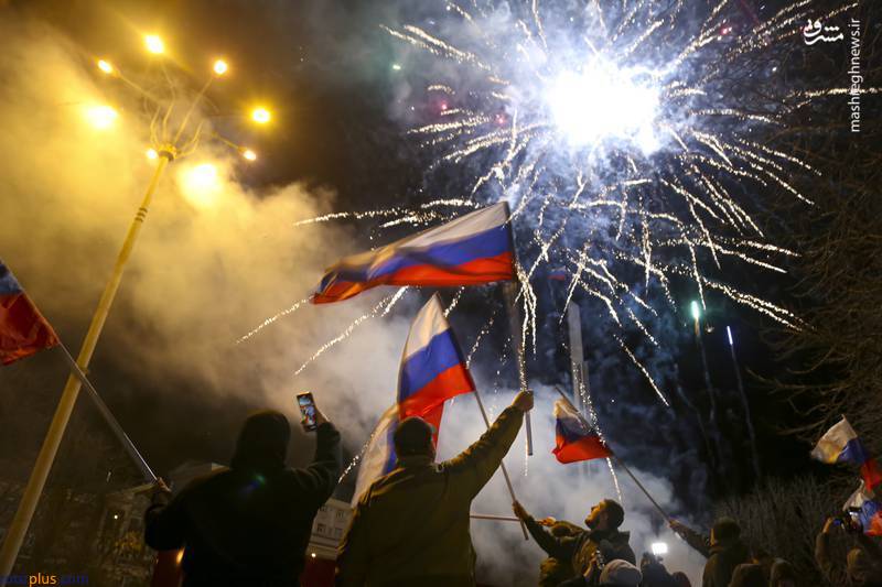 اهتزاز پرچم روسیه در منطقه دونتسک/عکس
