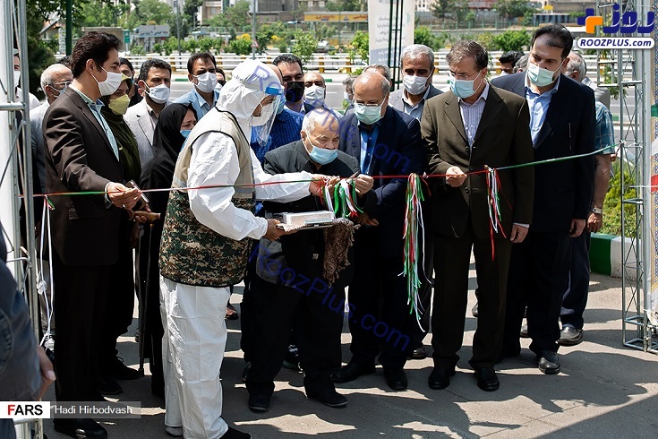 عکس/ نخستین مرکز واکسیناسیون خودرویی کرونا در تهران