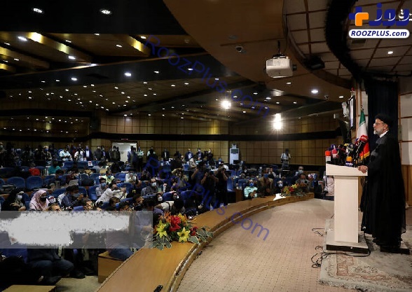 نشست خبری آیت الله رئیسی در ستاد انتخابات/عکس