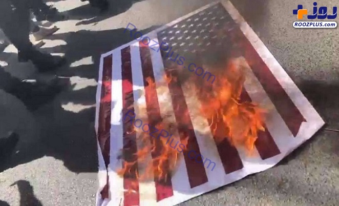 عکس/ پرچم‌های آمریکا و رژیم صهیونیستی در آتش خشم عراقی‌ها سوختند