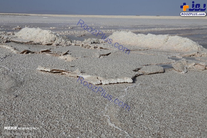 خشک شدن دریاچه نمک «حوض سلطان» قم +تصاویر
