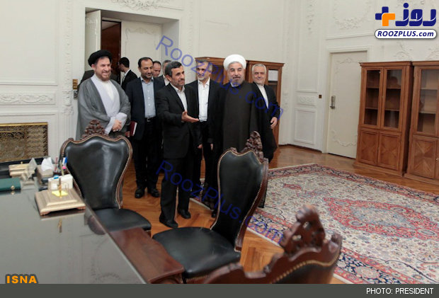 تحویل دفتر ریاست جمهوری به رئیسی توسط روحانی/عکس