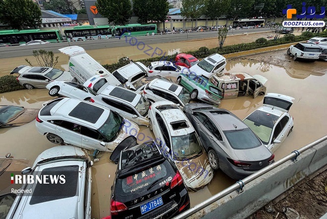 باتلاق عجیب خودروها در سیل ویرانگر چین! + عکس