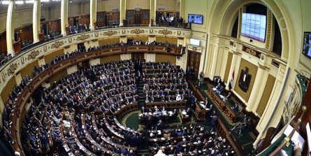 منبع پارلمانی مصری: به زودی کابینه تغییر می‌کند