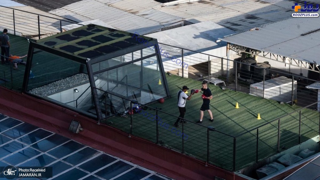 تمرین بوکس در پشت بام یک باشگاه بدنسازی در ونزوئلا +عکس