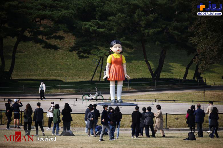 پای عروسک غول پیکر بازی مرکب به پارک سئول باز شد +عکس