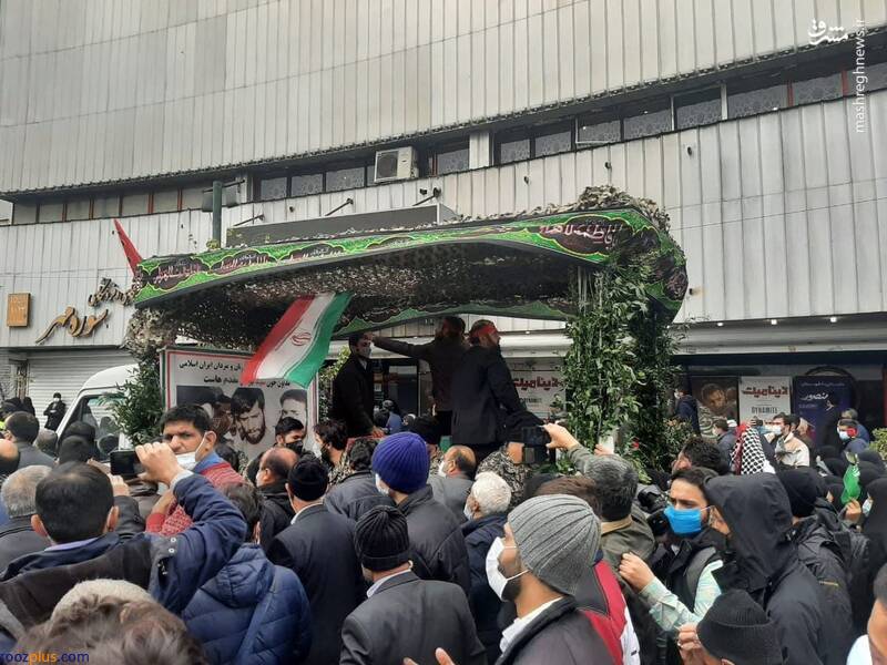 استقبال پرشور مردم‌ تهران از بانوی شهیده فاطمه اسدی/عکس