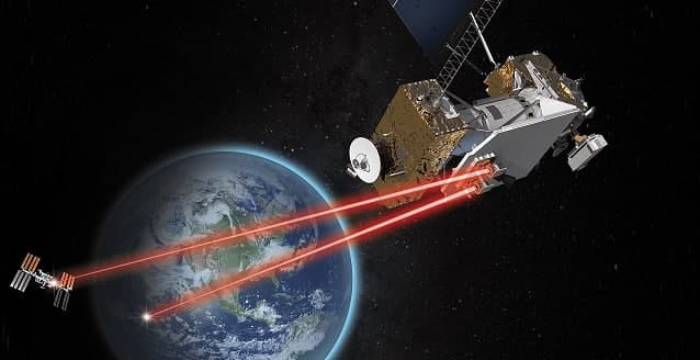 اولین ارتباط لیزری ناسا با فضا به تعویق افتاد