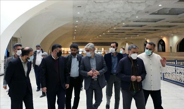 بازدید رئیس و مدیران نمایشگاه بین‌المللی کتاب تهران از مصلای امام خمینی(ره)