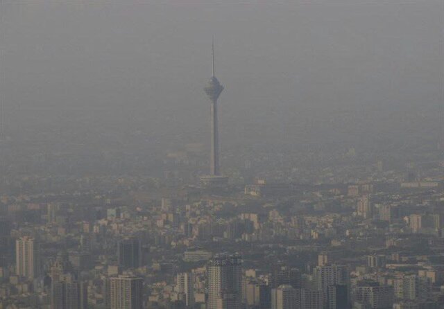 آلودگی هوای شهرهای صنعتی و پرجمعیت/ ورود سامانه بارشی به غرب کشور