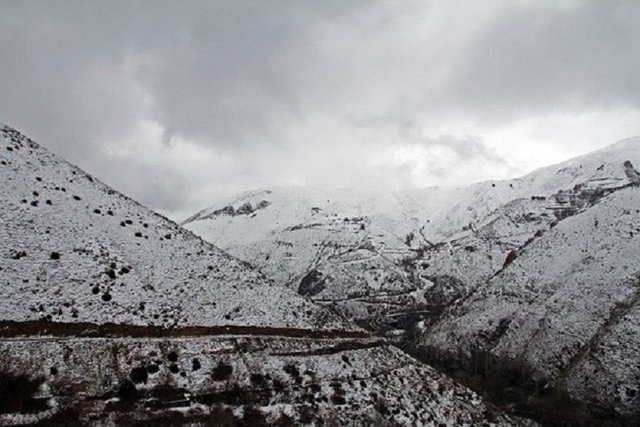 برف و کولاک در تهران/ ثبت دمای انجماد در ایستگاه‌های هواشناسی