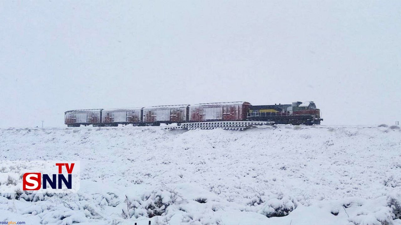 تصویری از قطار سرخس به مشهد در دمای منفی ۲۵ درجه
