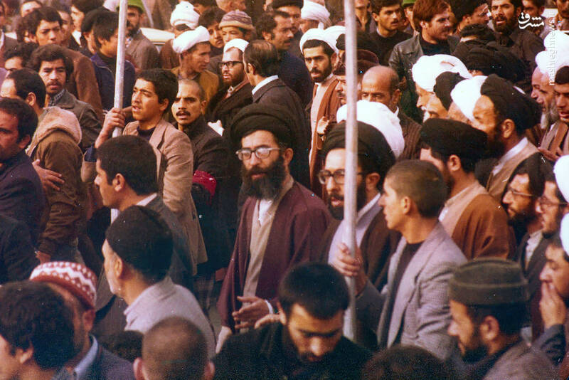 عکس/ حضور رهبر انقلاب در تظاهرات مشهد
