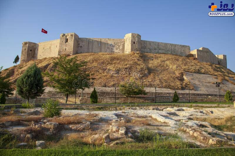 عکس/ قلعه غازیان تپه قبل و بعد از زلزله امروز ترکیه