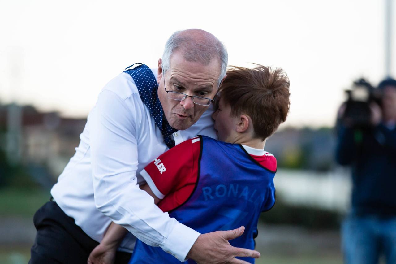 نخست وزیر استرالیا پسربچه‌ای را لِه کرد +عکس