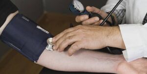 ۶ نشانه فشار خون بالا که نباید نادیده بگیرید