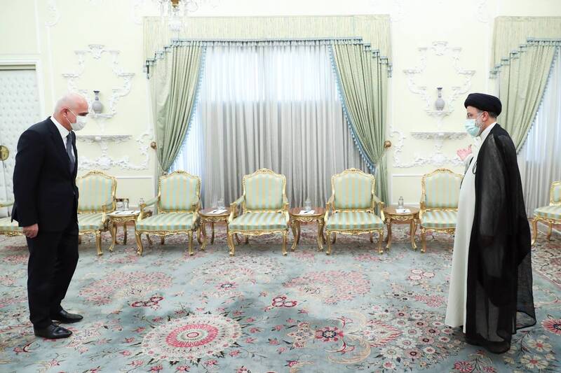 دیدار معاون نخست وزیر جمهوری آذربایجان با رییس جمهور/عکس