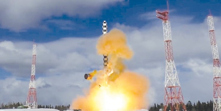 تهدید موشکی رئیس سازمان فضایی روسیه پس از جلوگیری از پرواز لاوروف