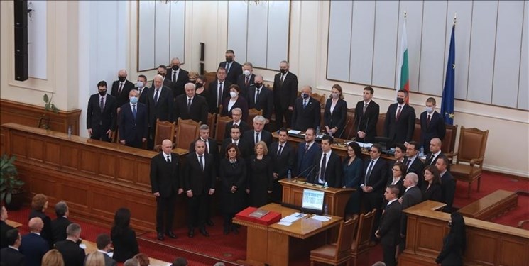 شکاف در دولت بلغارستان با استعفای وزرای خارجه و انرژی